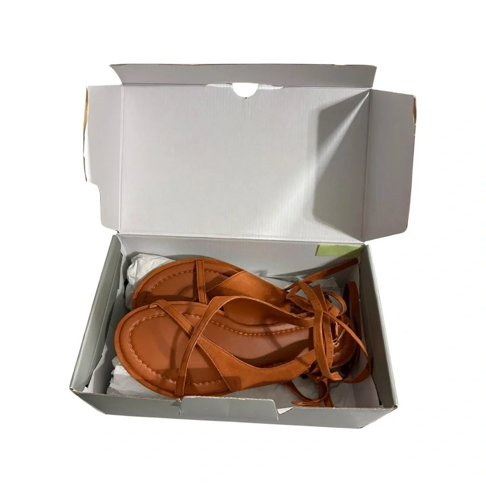 Everlane The Leather Crisscross Sandal